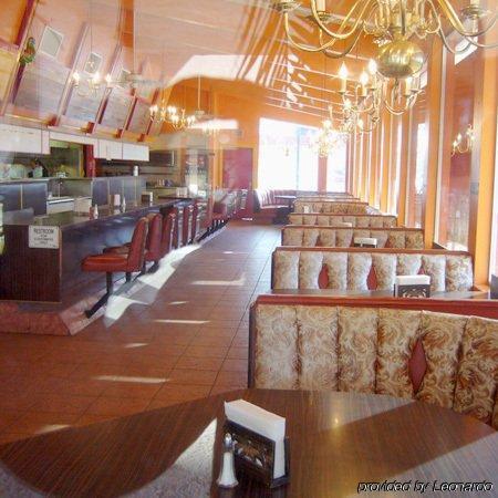 Royal Motor Inn Юма Ресторан фото